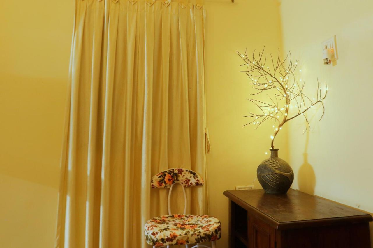Red Soil Cozy Cottages- Vagator Luaran gambar
